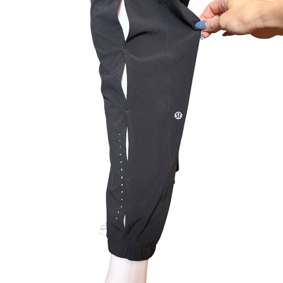 Lululemon Reflective Track Jogger / Lightweight Woven Pants – Black, Size 6 - Picture 4 of 5